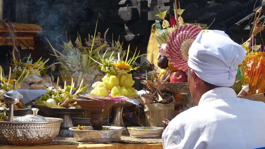 Ofrenda en altar Umbanda